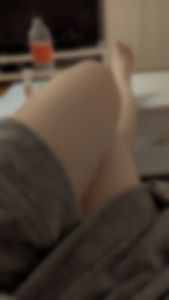 QueenSarahPain hat das Album „Naked Legs“ angelegt